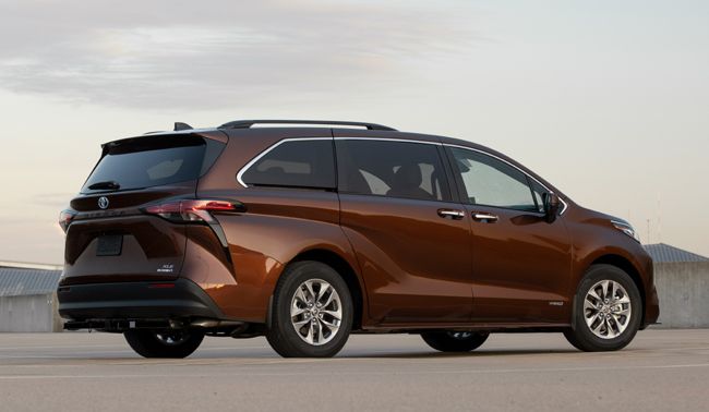 第4世代となる新型トヨタ・シエナが米国市場で発売。パワー 第4世代となる新型トヨタ・シエナが米国市場で発売。パワー